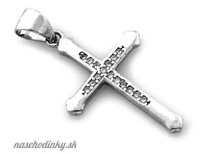 Strieborný prívesok kríž zdobený kubickými zirkónmi SZA1521